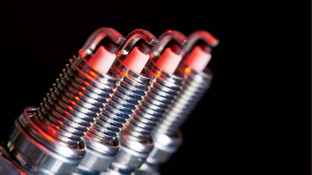 ada berapa spark plug dalam kereta kancil